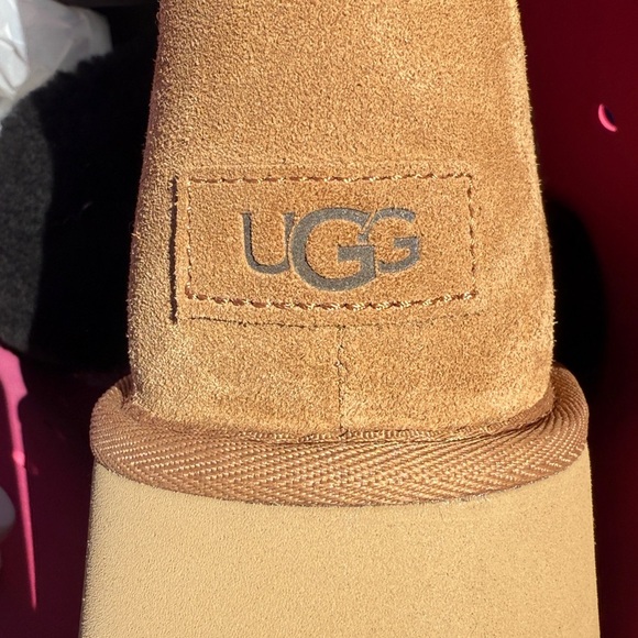 NWT  UGG Women's Classic
Twin Seam New Heights Boots w inside zip - Picture 7 of 8